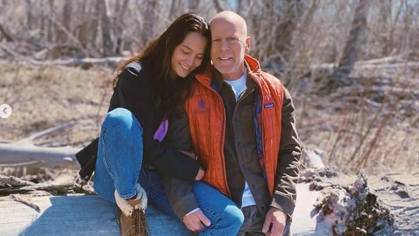 Apareció una FOTO inédita de Bruce Willis en un momento íntimo junto a su esposa