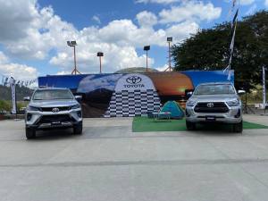 Toyota Venezuela relanza la Fortuner SW4 y Hilux 2024: Todo en una sola camioneta