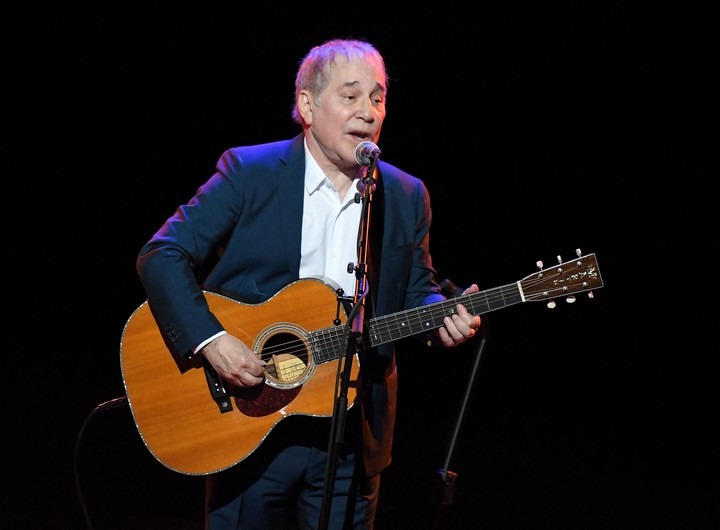 Paul Simon, uno de los cantantes más famosos del mundo, se está quedando sordo