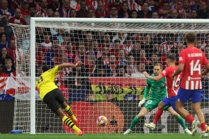 Atlético de Madrid sacó ventaja ante Borussia Dortmund, pero lo dejó con vida