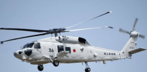 Choque nocturno entre dos helicópteros militares dejó un muerto y siete desaparecidos en Japón