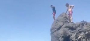 VIDEO: Turista se lesiona de gravedad tras saltar a una cueva en Tenerife y chocó contra las piedras