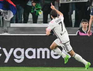 Chiesa y Vlahovic encarrilaron el pase de la Juventus a la final de Copa