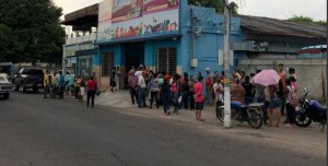Denuncian desabastecimiento de alimentos en Machiques a causa de las trancas de los yukpas
