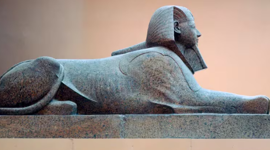 Quién fue Hatshepsut, la faraona que fue borrada de la historia de Egipto por venganza