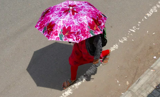 Nueva Delhi alcanza su temperatura más alta del año en plena ola de calor con 41 grados