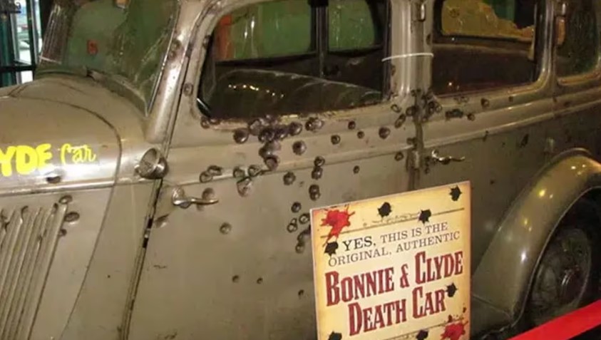 Bonnie & Clyde, la pareja criminal más famosa del Siglo XX: asesinatos, cartas de amor y 167 disparos para matarlos