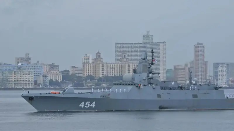 Qué se sabe de la flotilla rusa con un submarino de propulsión nuclear que llegó a Cuba
