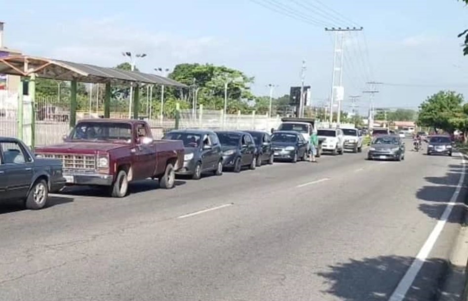 En vísperas de la elección presidencial, volvieron las colas para surtir combustible en Mérida