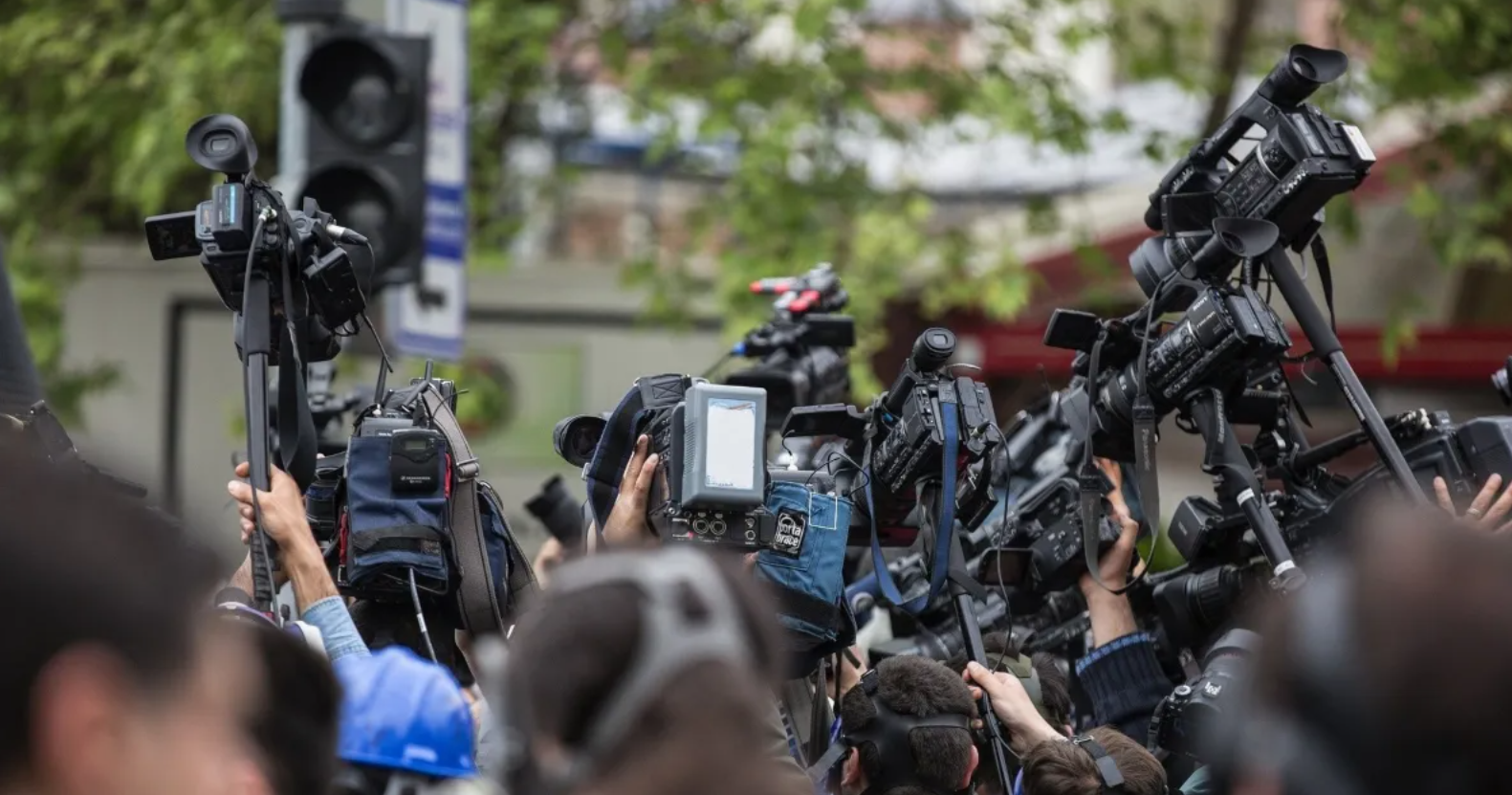 Autocensura, detenciones y exilio: El precio de ejercer periodismo en Venezuela