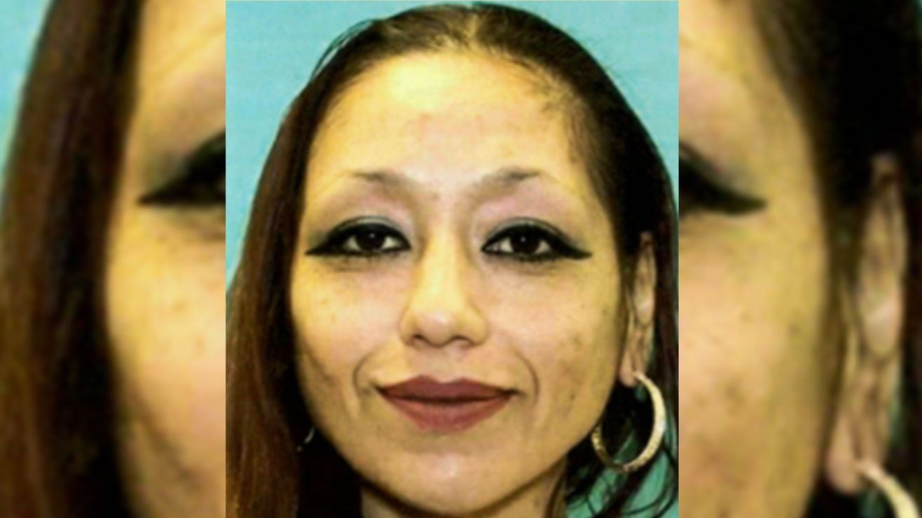 FBI ofrece importante recompensa por madre fugitiva que mató a su hijo en Texas